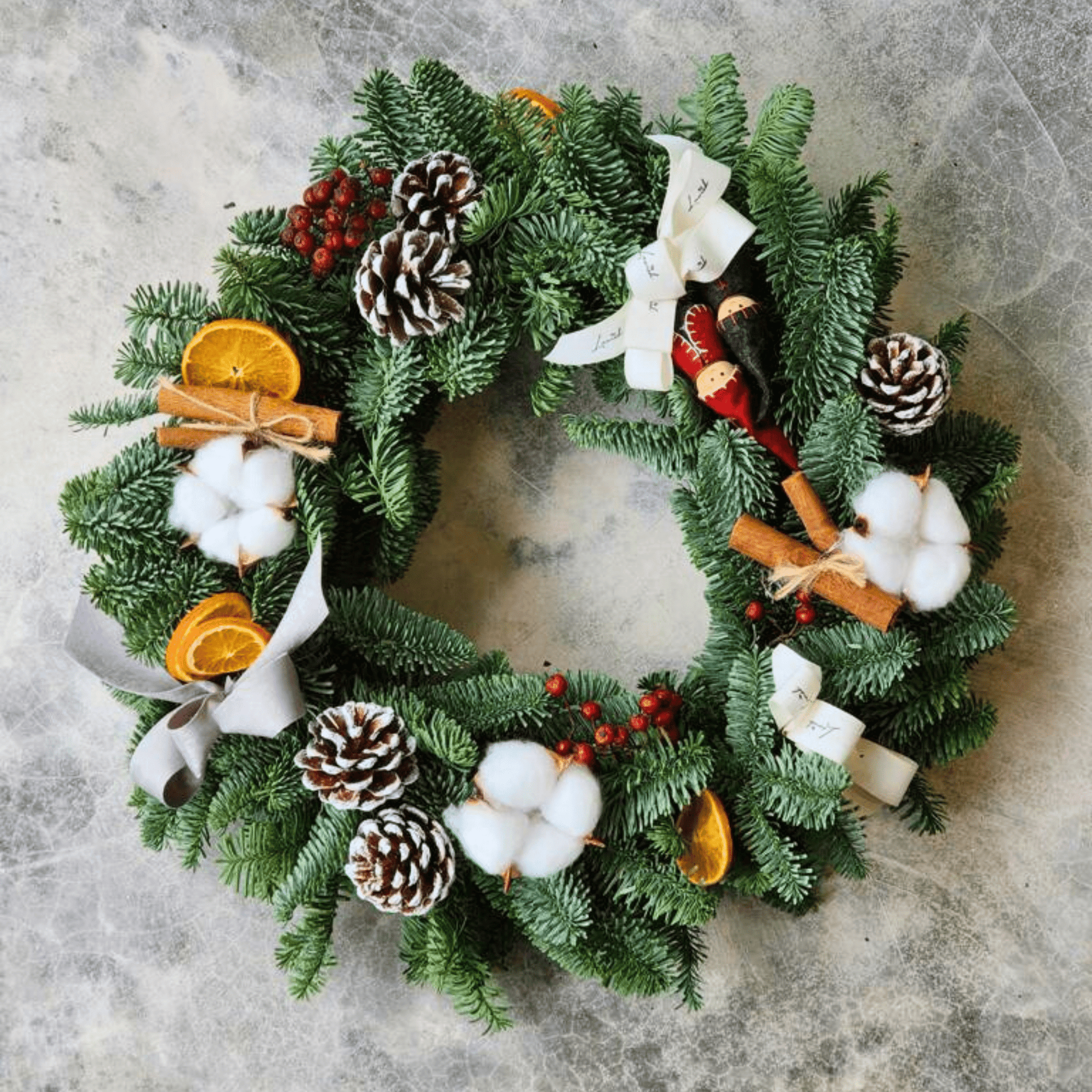 DIY Fresh Christmas Wreath Making at Christmas Market