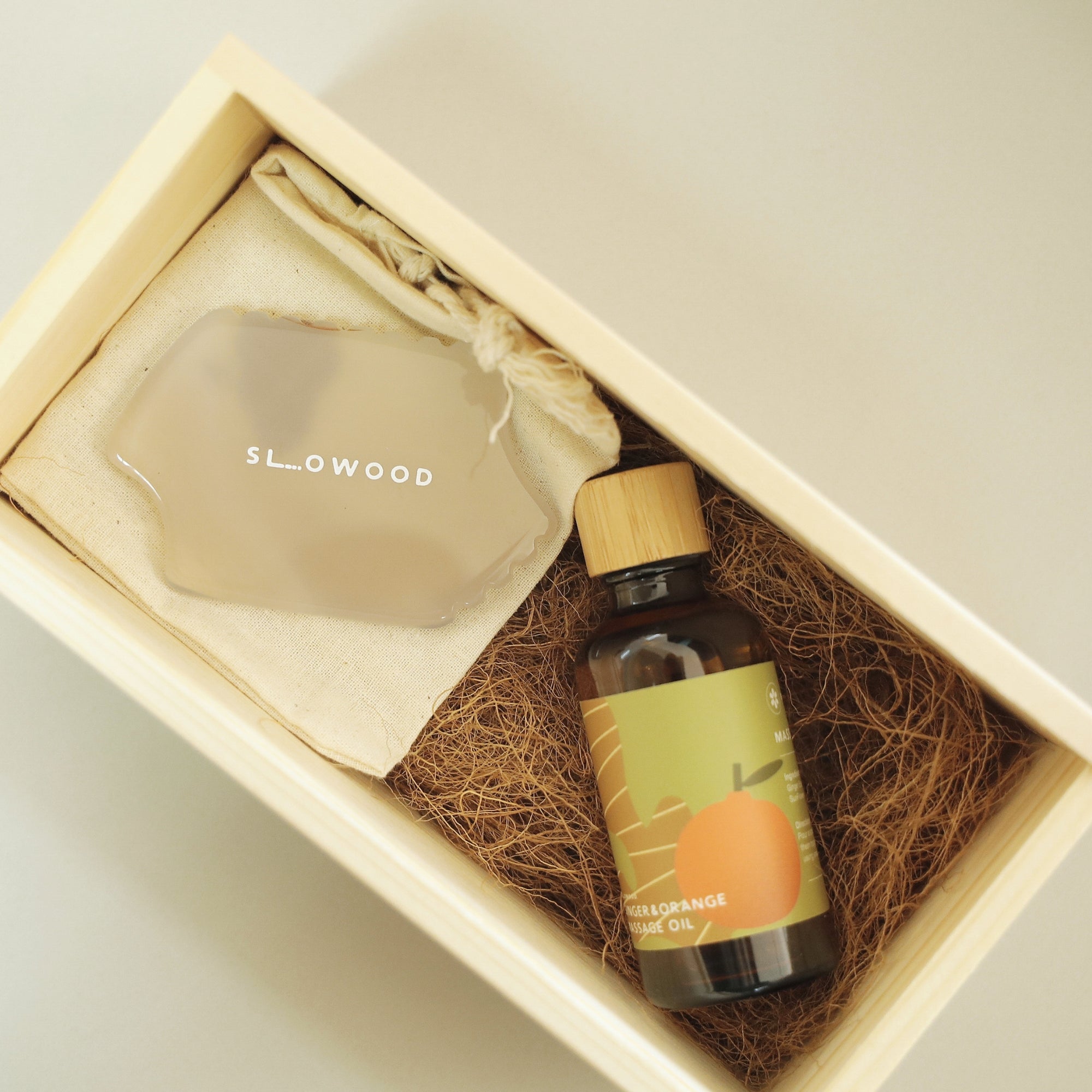 Agate Gua Sha & Natural Essential Oil Massage Set