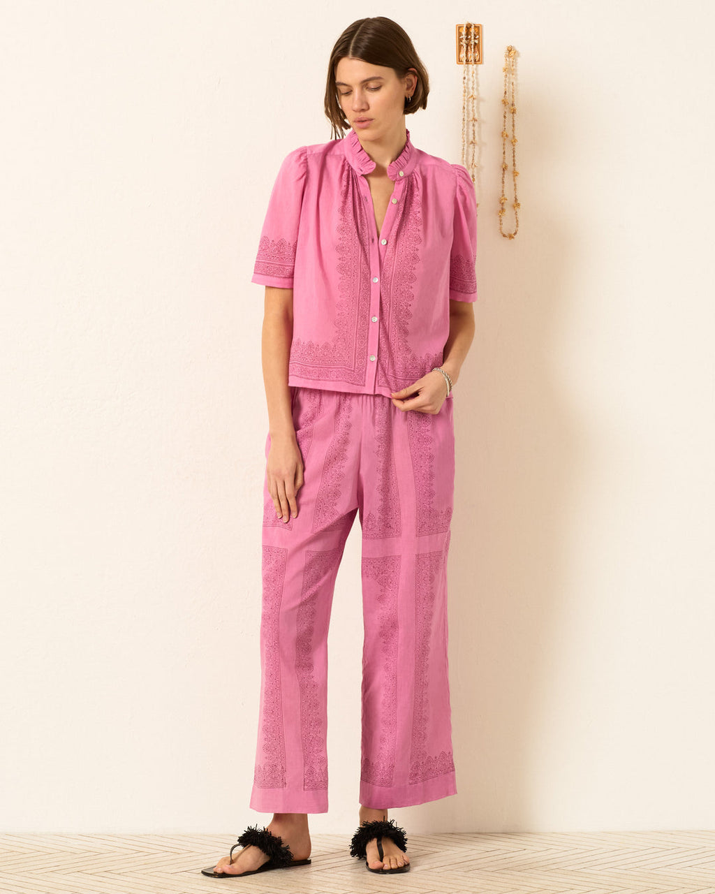 Winn Fuchsia T Winn Fuchsia Til Pink