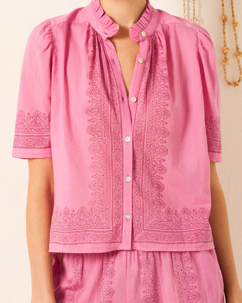 Winn Fuchsia T Winn Fuchsia Til Pink