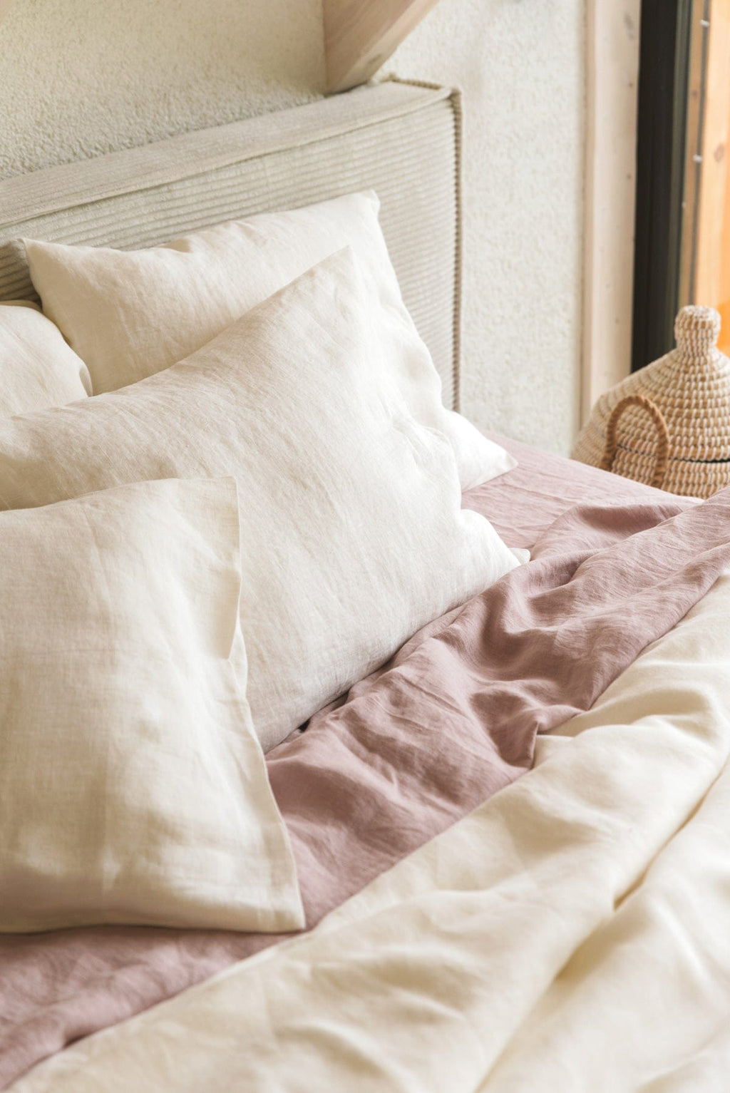 Linen pillowcase in White