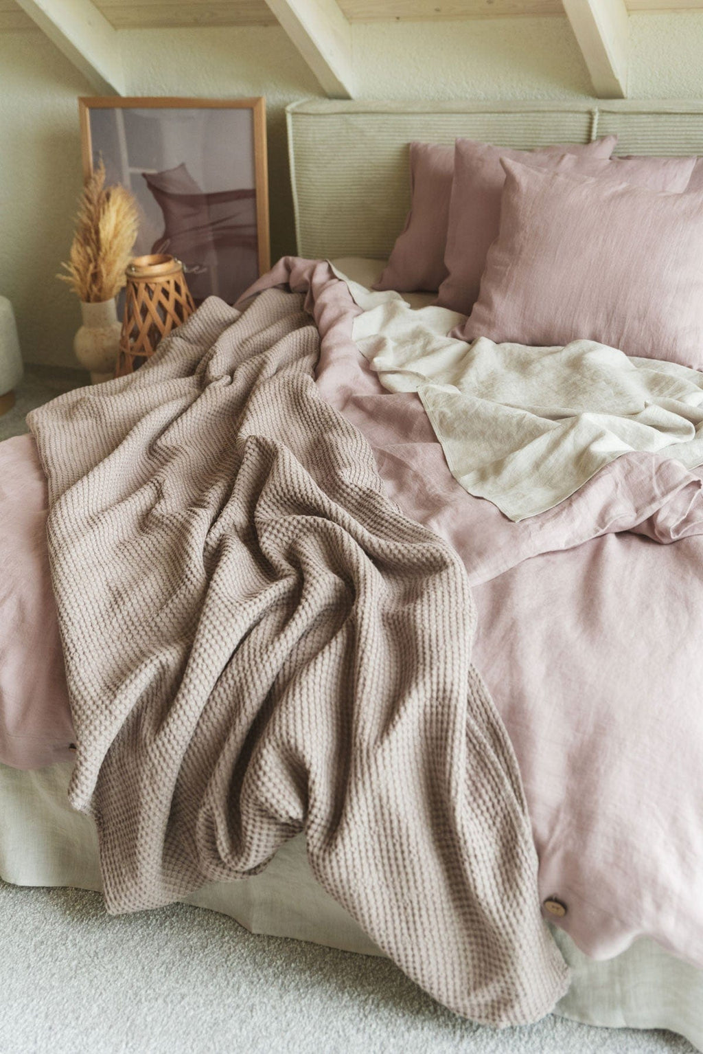 Linen waffle blanket in Rosy Brown