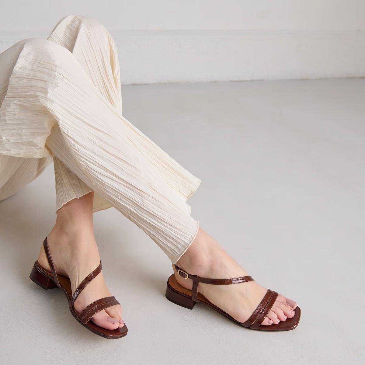 225- Anaya Cuir Brillant Marron