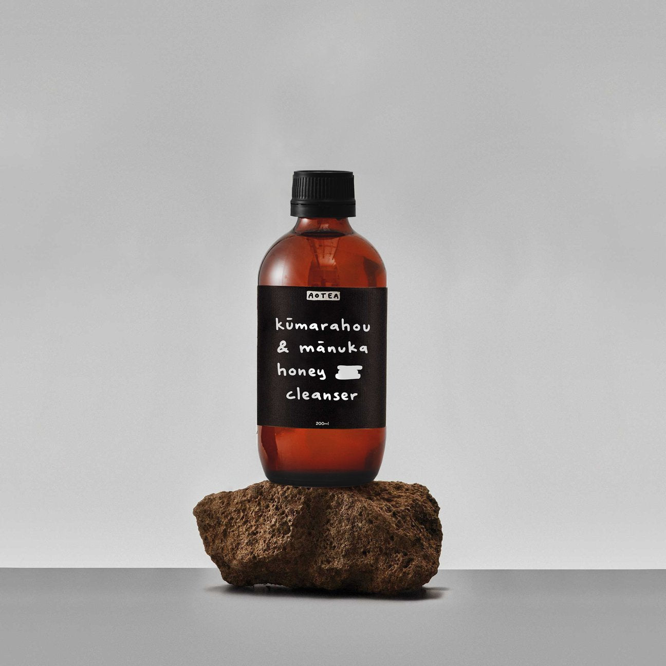 Kamarahou And Manuka Honey Cleanser 200ml