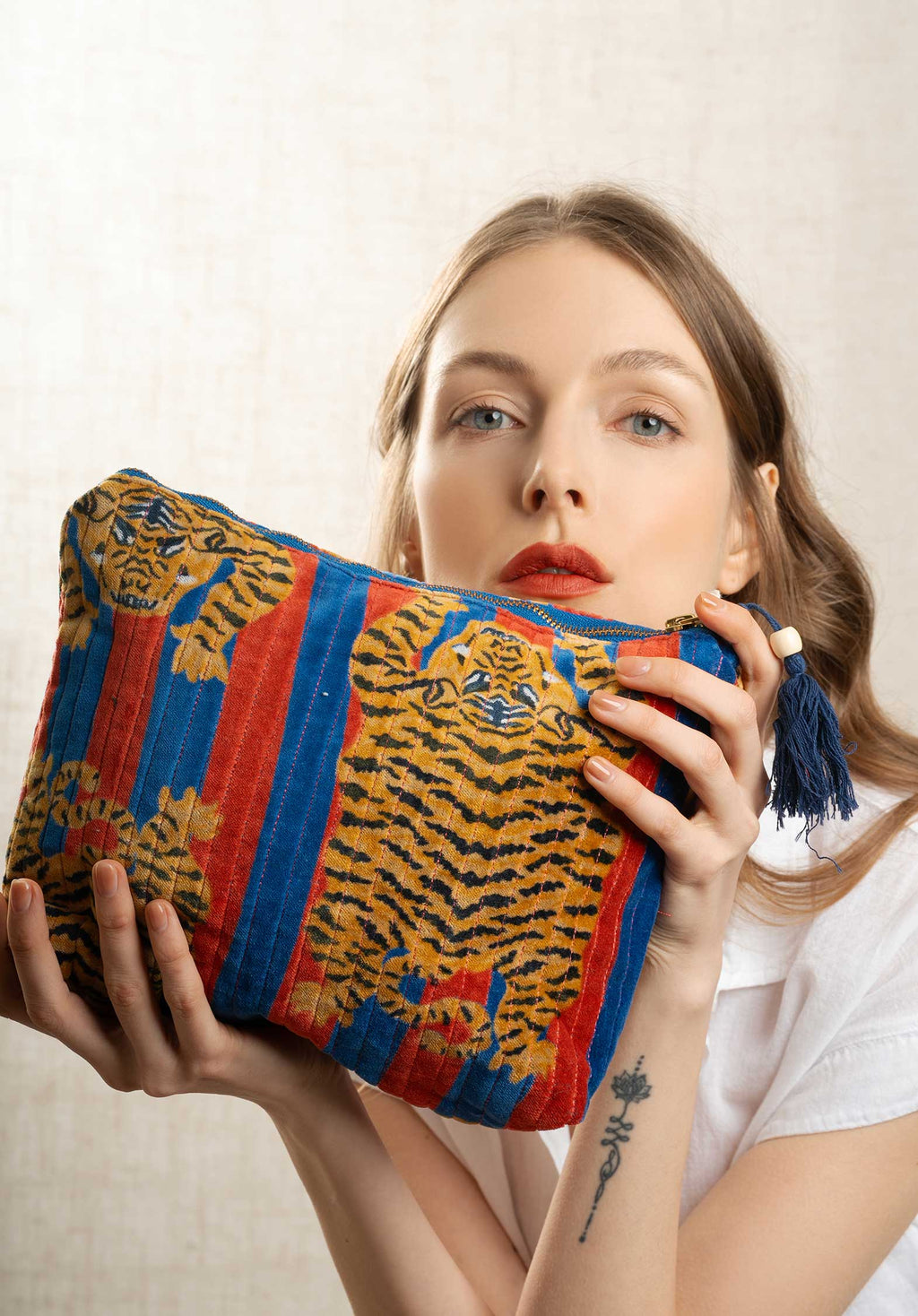 Pouch 2042 Tiger Navy