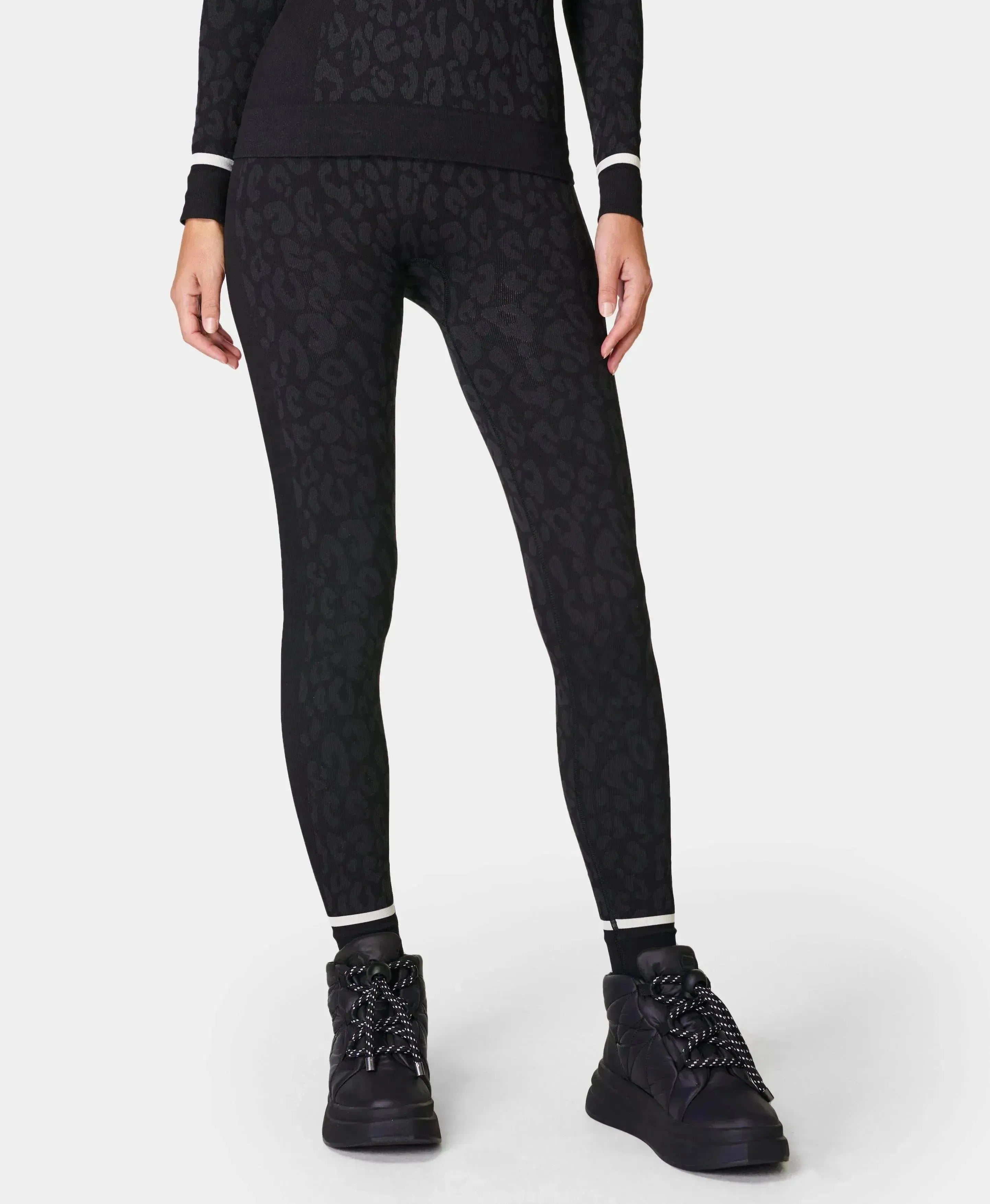 Leopard Jacquard Base Layer Le Sb8635a Black-Leopard-Paint