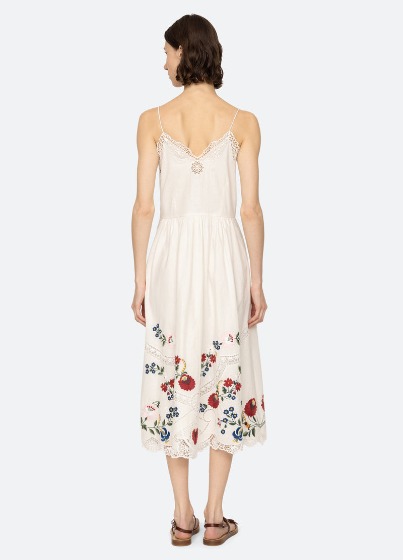 Celia Embroidery Slip D Pf25-046 Cream