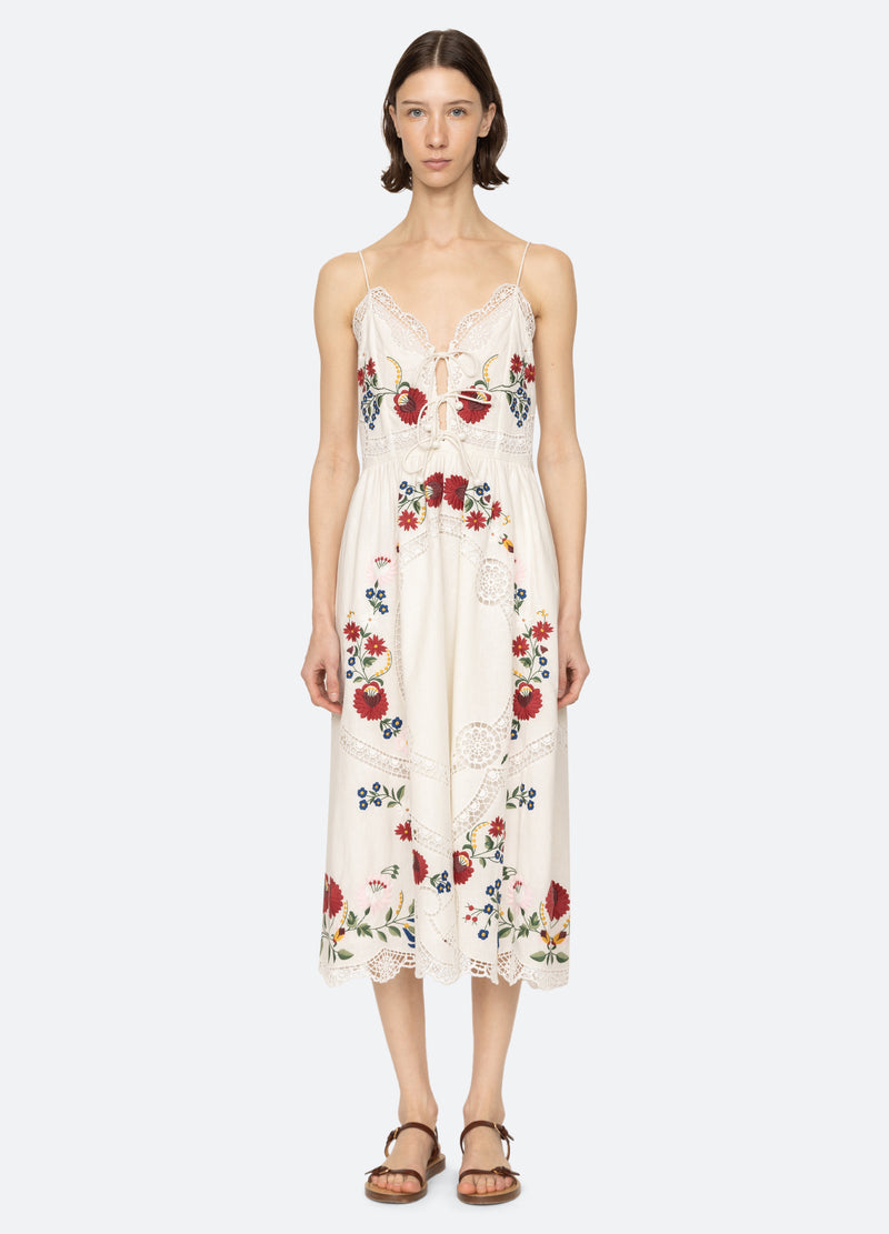 Celia Embroidery Slip D Pf25-046 Cream