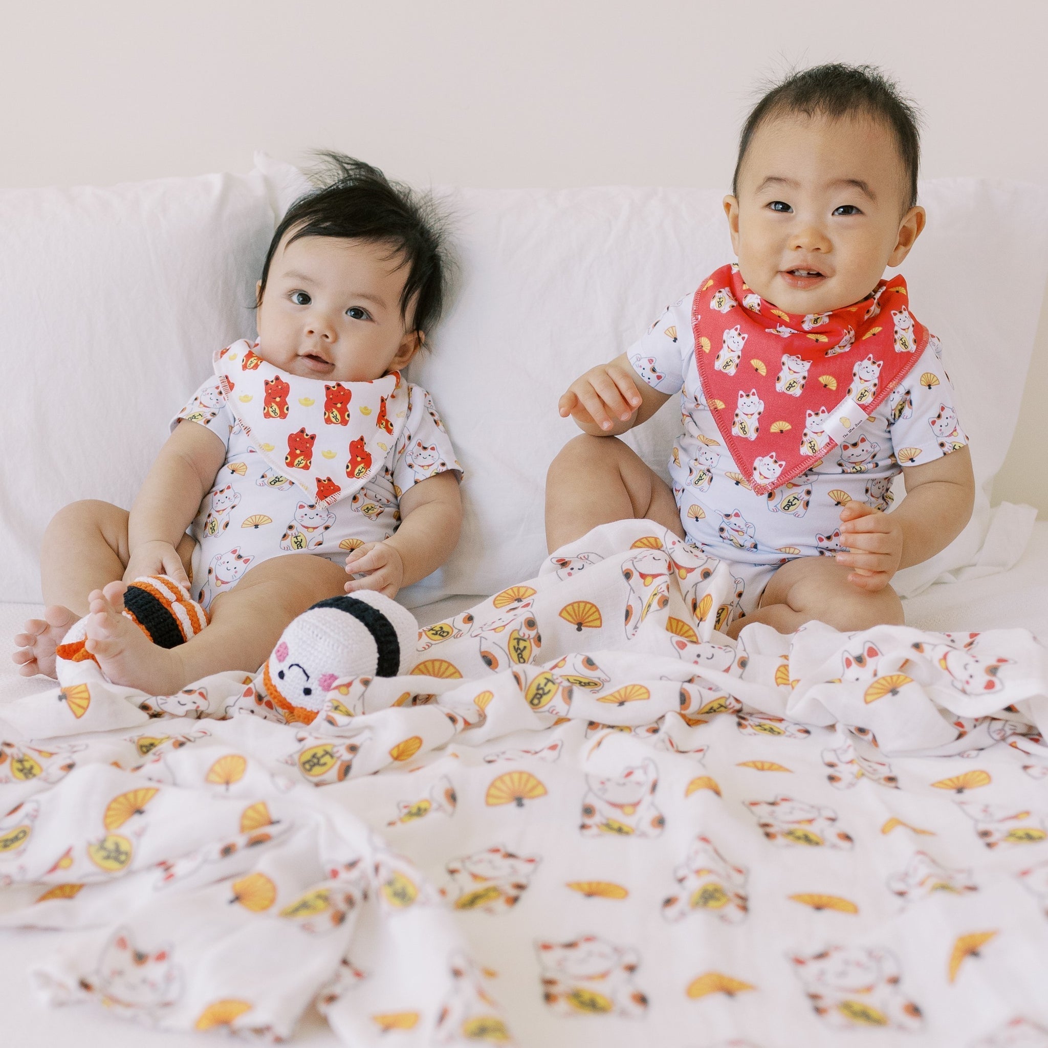 Organic Cotton Bandana Bibs 2pcs Set - Lucky Cat Duo