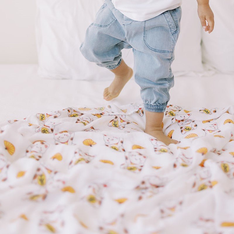 Organic Bamboo Blend Swaddle - Lucky Cat Maneki Neko