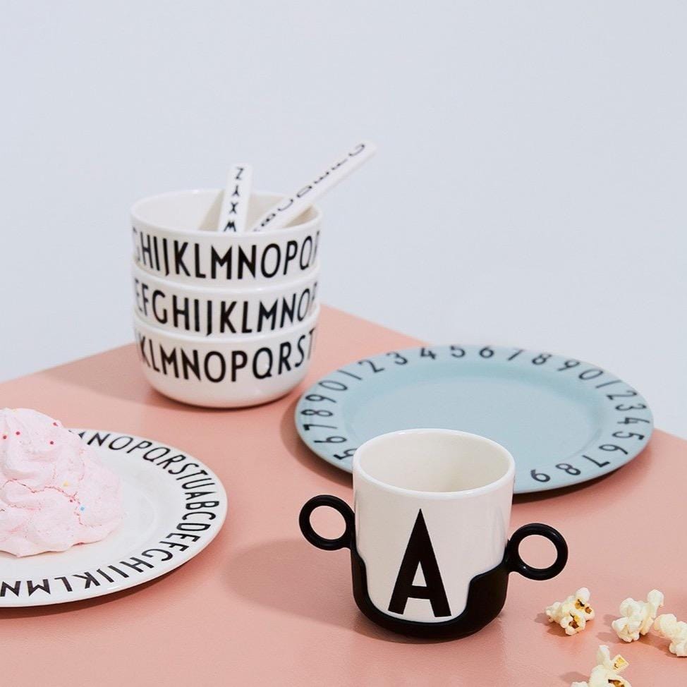 Handle for melamine cup