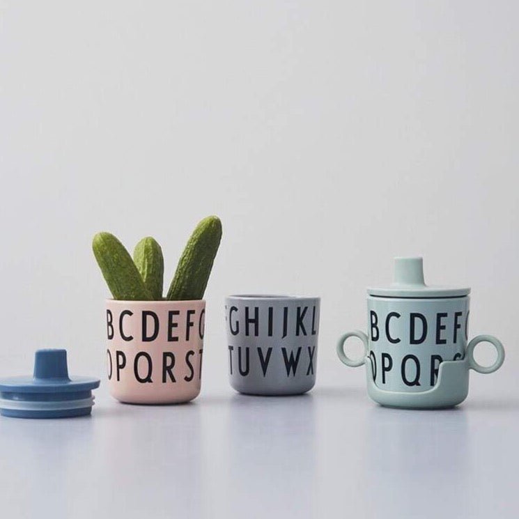 Handle for melamine cup