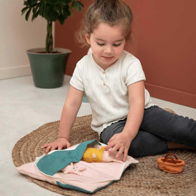 Puppet World Medium - Home