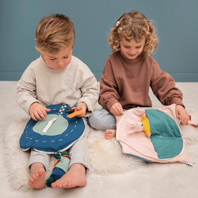 Puppet World Medium - Home