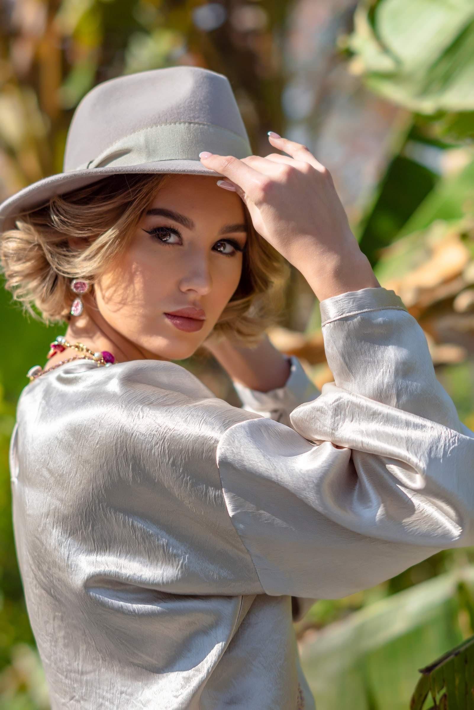 Panama Hat for Women â€?Classic Wide-Brim Summer Style